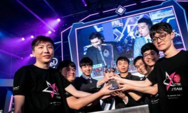 Astralis Stumble, Liquid 和 SAW 在 PGL Masters Bucharest 2025 中取得关键胜利