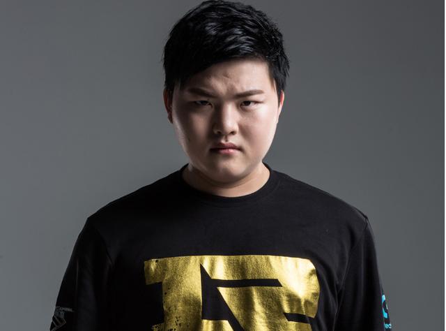 CSGO比赛：WDNMD亚洲邀请赛冠军竟然由外国战队BTRG夺冠？