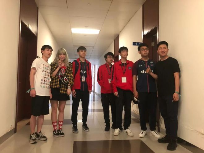 疯狂暗示？DOTA2 SumaiL或将加盟Nigma