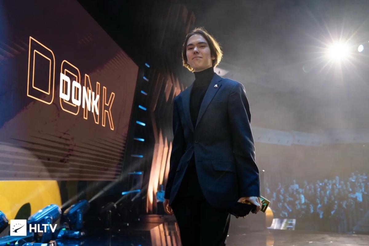 EDG赛前返图：赛前聚餐